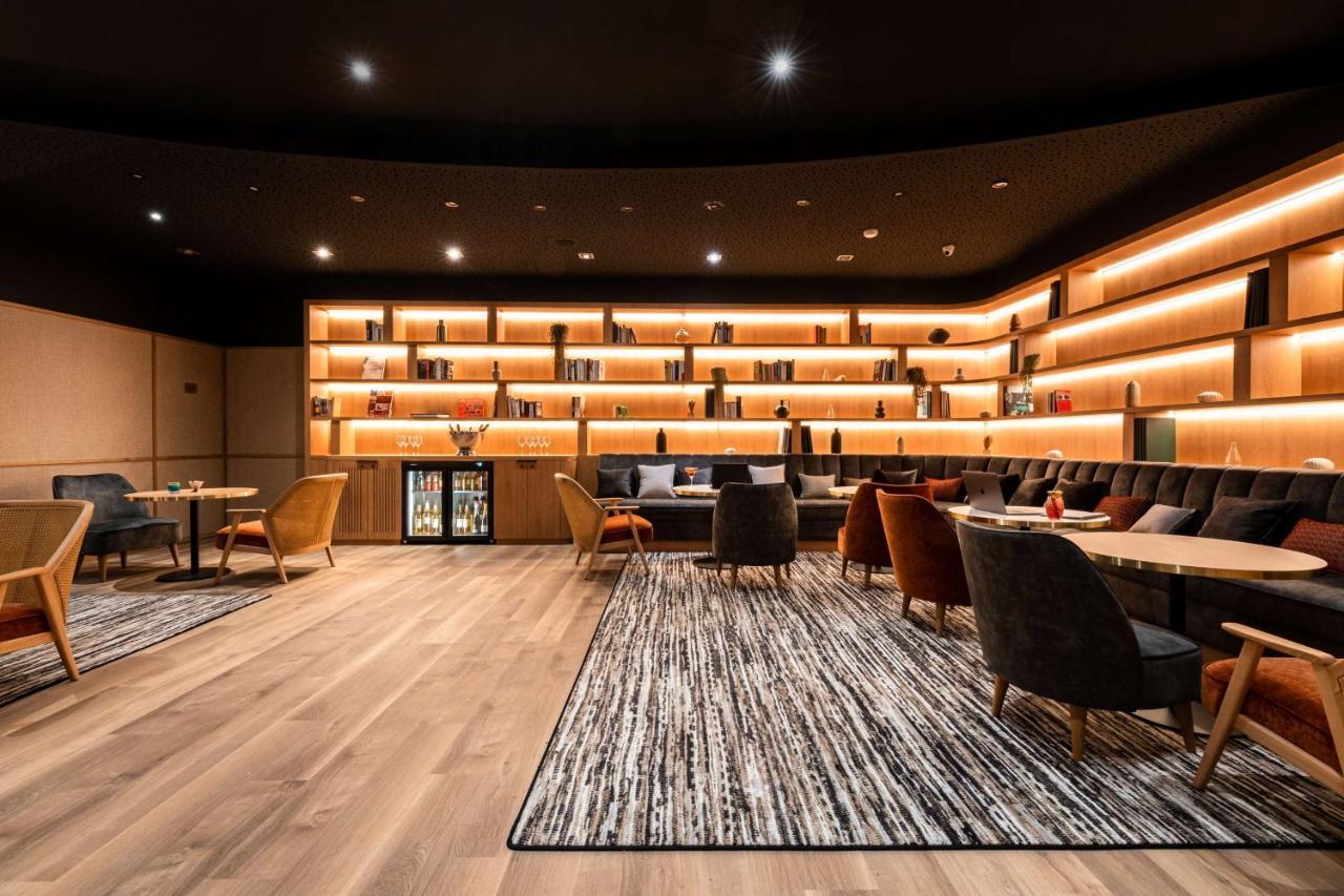 Western L'oree Paris Sud Hotel
