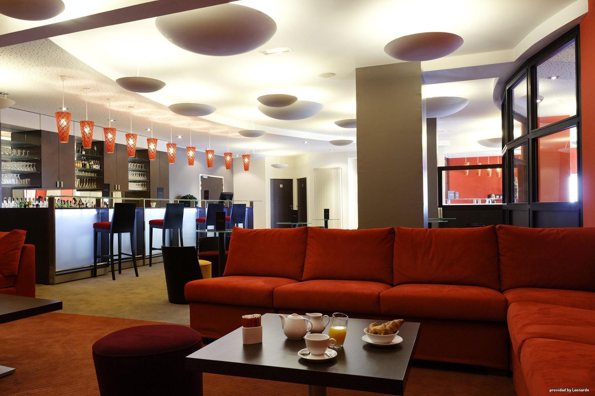 Hotel Western L'oree Paris Sud 4*